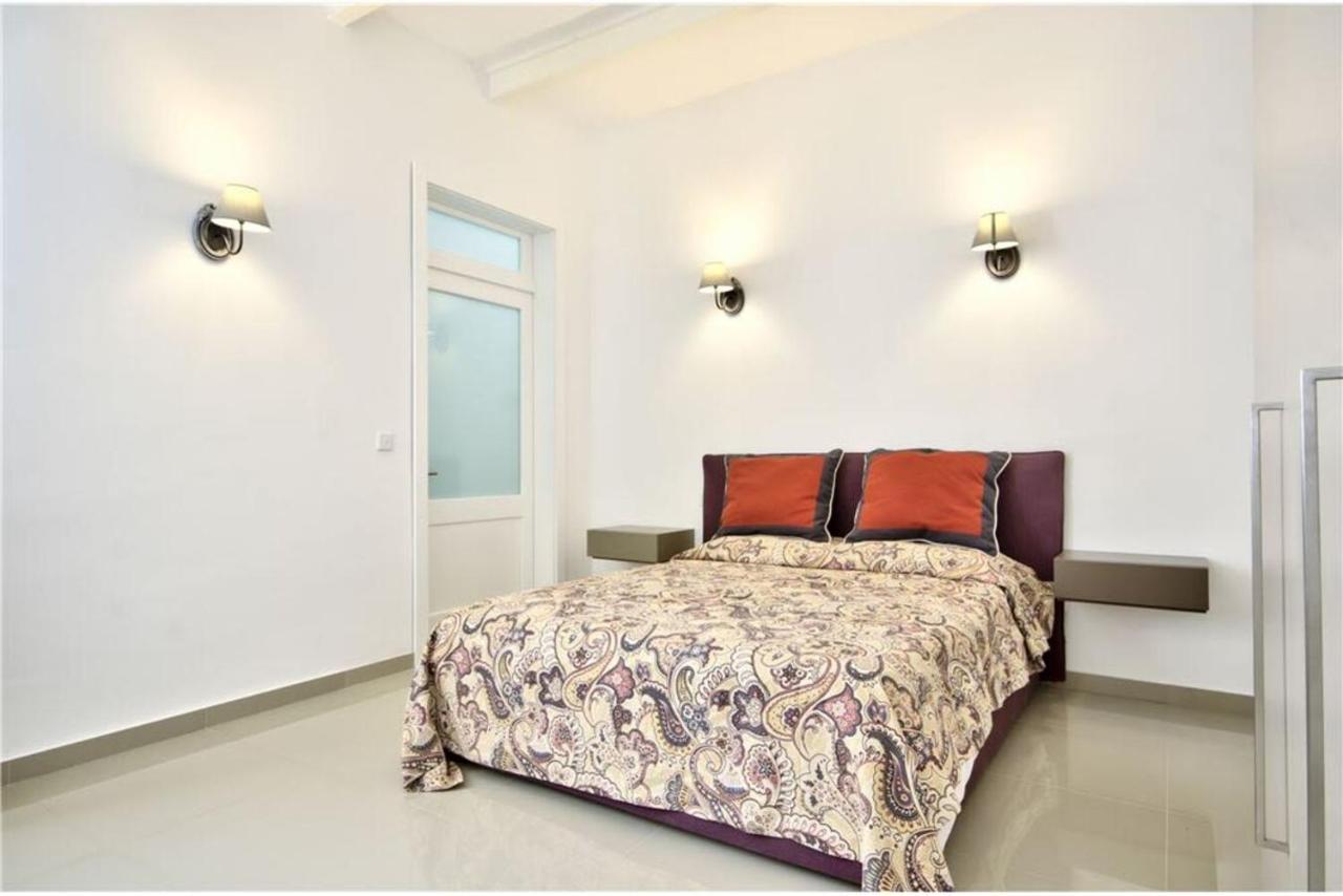 Holiday home Four Bedroom Typical Maltese Townhouse - One Minute Away From The Seafront Sliema