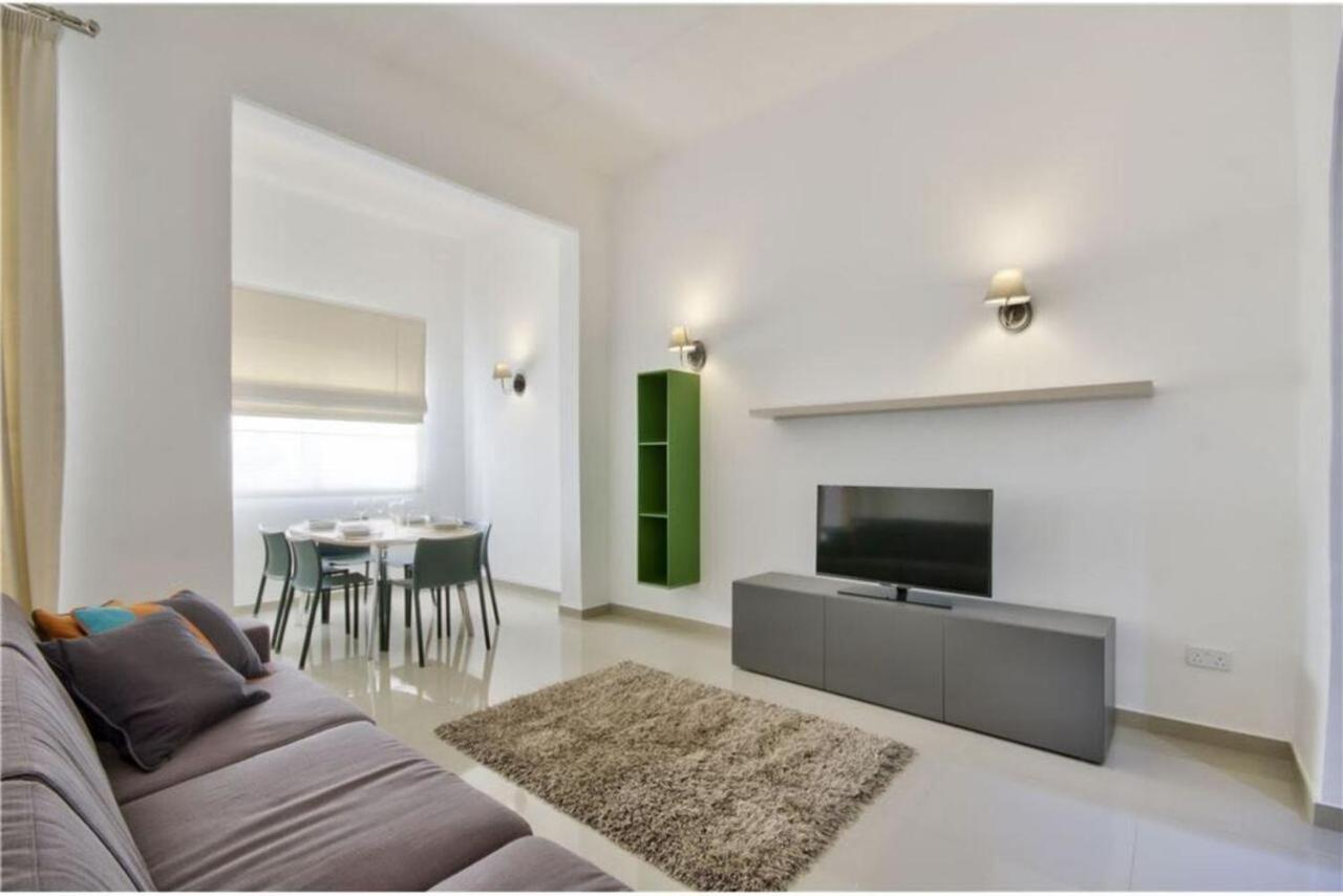 Holiday home Four Bedroom Typical Maltese Townhouse - One Minute Away From The Seafront Sliema