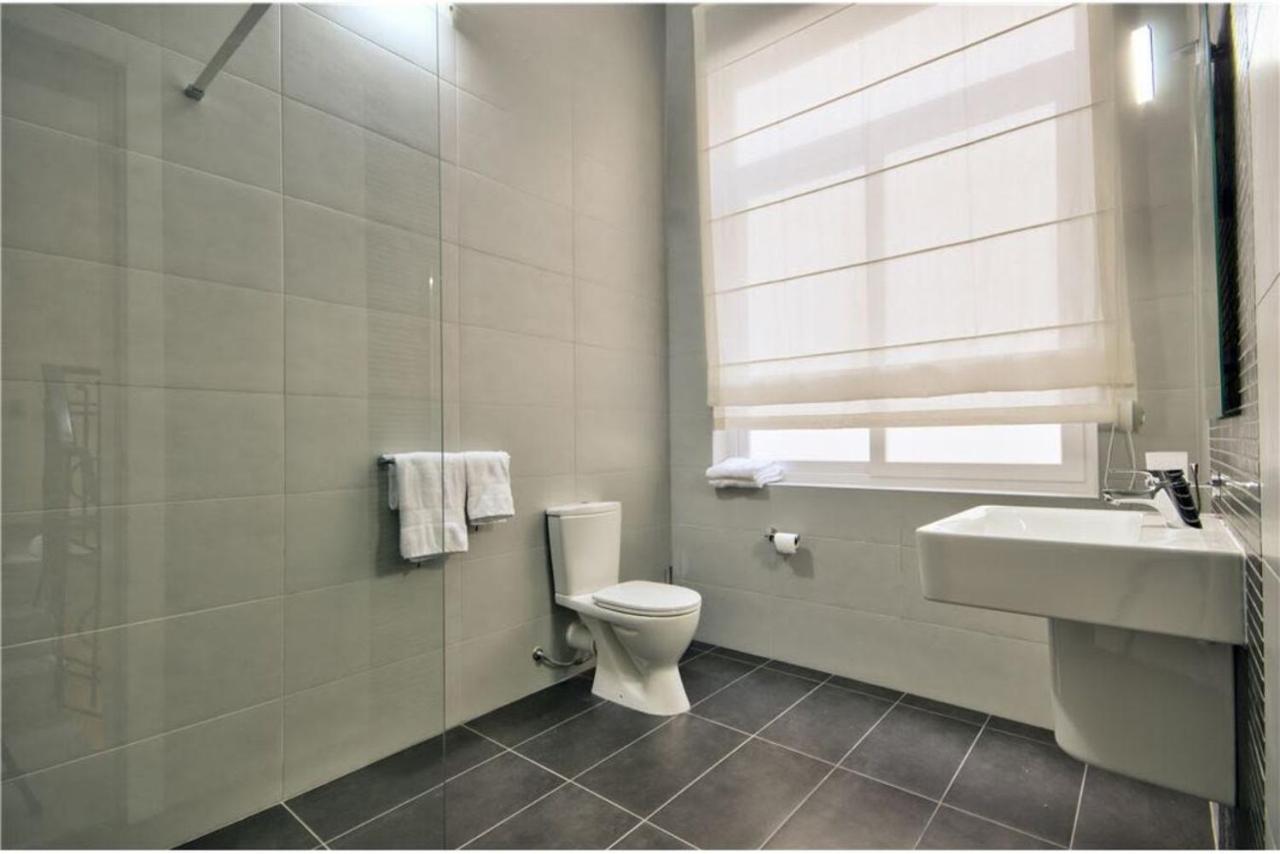 Four Bedroom Typical Maltese Townhouse - One Minute Away From The Seafront Sliema